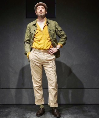 Какие брюки чинос носить с коричневыми брогами