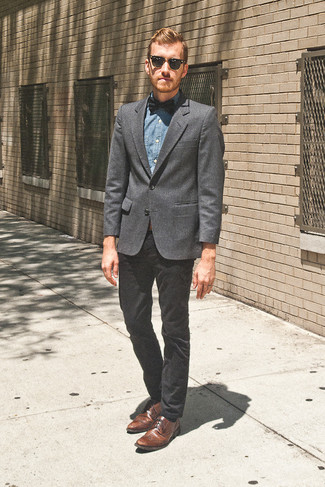 Какие джинсовые рубашки носить с коричневыми брогами