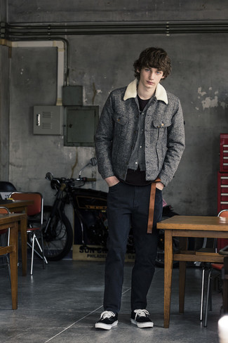 С чем носить коричневый ремень из плотной ткани мужчине