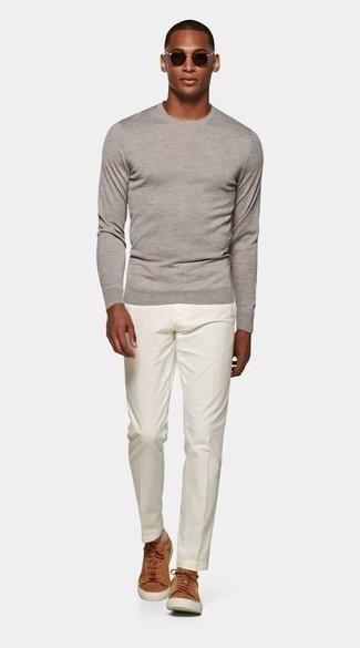 С чем носить коричневые низкие кеды из плотной ткани мужчине