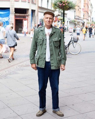 С чем носить коричневые низкие кеды из плотной ткани мужчине