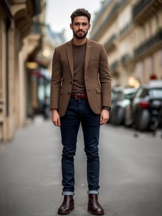 Какие джинсы носить с коричневыми повседневными ботинками мужчине