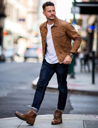 Какие джинсы носить с коричневыми повседневными ботинками мужчине