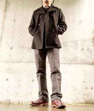 Какое полупальто носить с коричневыми повседневными ботинками