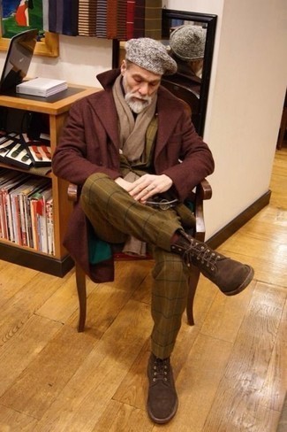 Какие костюмы носить с коричневыми повседневными ботинками