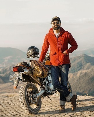 Какие ветровки носить с коричневыми повседневными ботинками мужчине