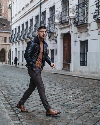 С чем носить коричневые брюки чинос в клетку