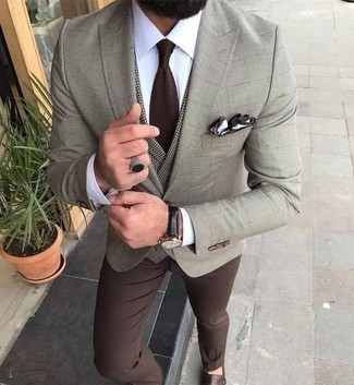 С чем носить коричневый жилет в клетку