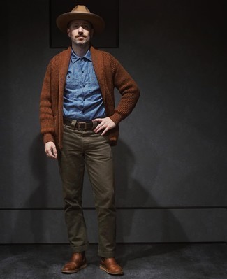 Какие кардиганы носить с коричневыми ботинками челси мужчине