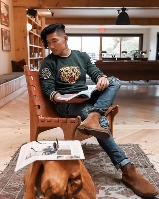 Какие свитшоты носить с коричневыми ботинками челси мужчине