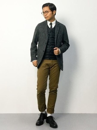 Какие туфли дерби носить с коричневыми брюками чинос