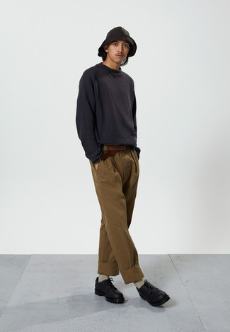 Какие туфли дерби носить с коричневыми брюками чинос