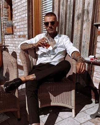 Какие туфли дерби носить с коричневыми брюками чинос