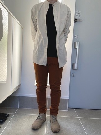 Какие ботинки дезерты носить с коричневыми брюками чинос