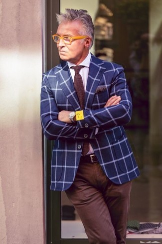 С чем носить коричневые брюки чинос за 50 лет