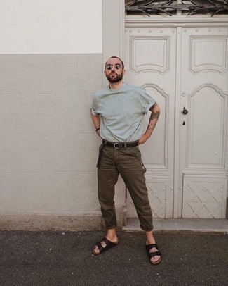 С чем носить коричневые брюки чинос в спортивном стиле