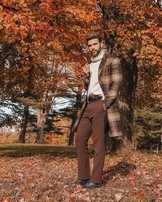 С чем носить коричневые брюки чинос в холод