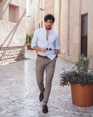 С чем носить коричневые брюки чинос в жару