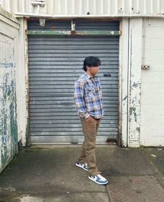 Какие низкие кеды носить с коричневыми брюками чинос