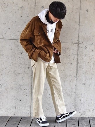 С чем носить коричневую вельветовую куртку мужчине