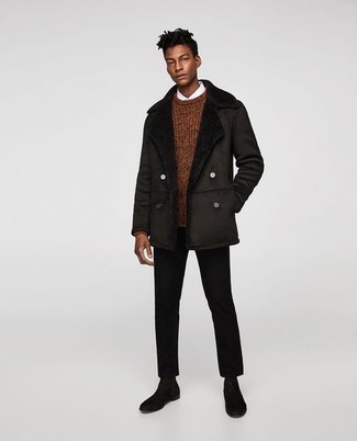 С чем носить коричневый свитер с круглым вырезом мужчине