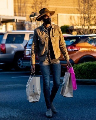 Какие джинсы носить с коричневой джинсовой курткой мужчине