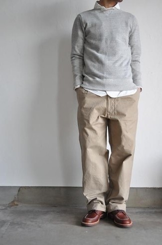 Какие свитшоты носить с коричневыми туфлями дерби