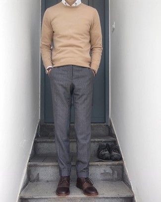 Какие брюки чинос носить с коричневыми ботинками дезертами