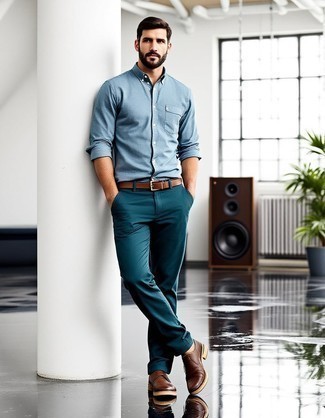 Какие брюки чинос носить с коричневыми ботинками дезертами