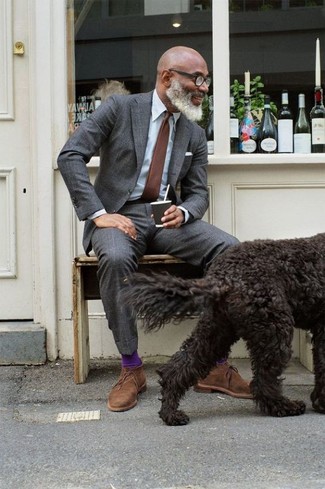 Какие костюмы носить с коричневыми ботинками дезертами