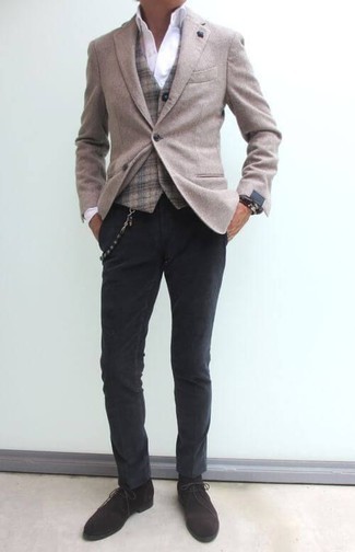 Какие жилеты носить с коричневыми ботинками дезертами