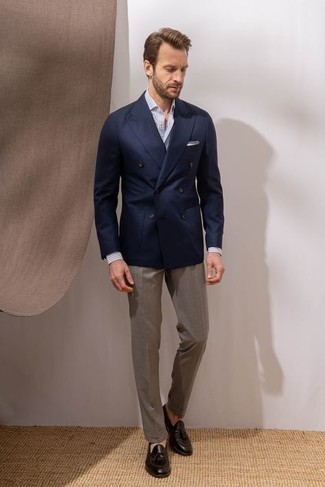 С чем носить коричневые классические брюки мужчине