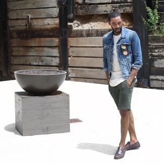 Какие джинсовые куртки носить с коричневыми мокасинами мужчине