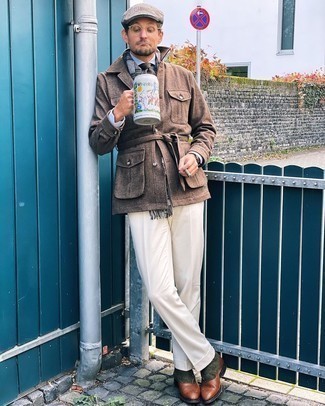 С чем носить коричневую полевую куртку