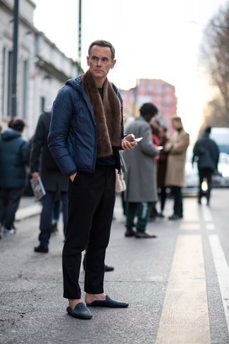 С чем носить коричневый меховой шарф мужчине