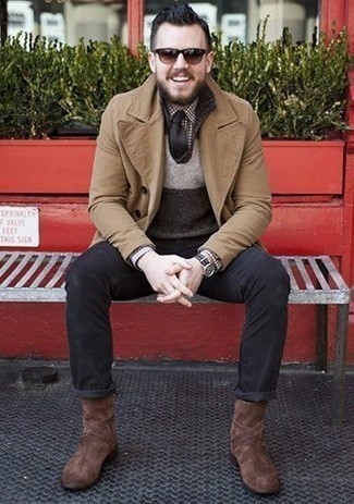 С чем носить коричневую классическую рубашку в мелкую клетку мужчине