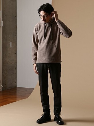 С чем носить коричневый худи мужчине