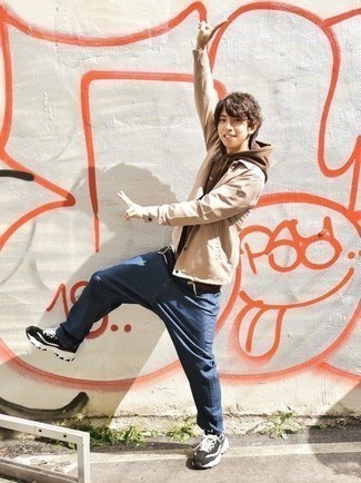 С чем носить коричневый худи мужчине