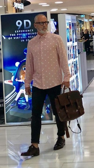 С чем носить коричневый кожаный портфель