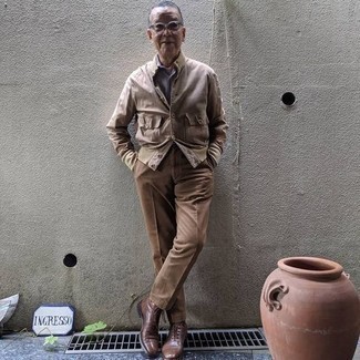 С чем носить коричневые кожаные классические ботинки мужчине