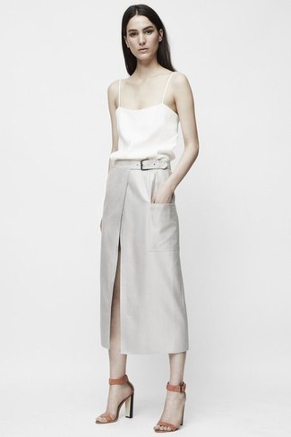 С чем носить коричневые кожаные босоножки на каблуке