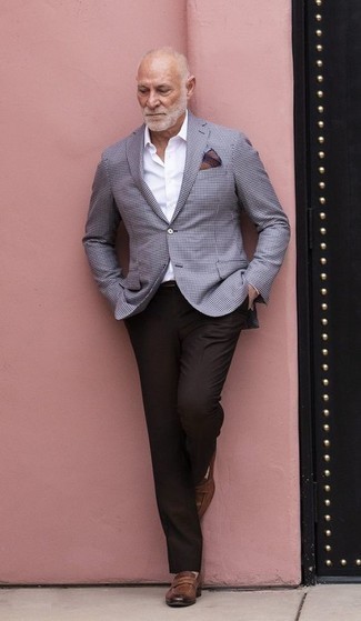 С чем носить коричневые кожаные лоферы за 60 лет мужчине