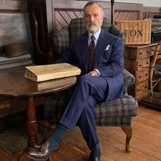 С чем носить коричневые кожаные лоферы за 60 лет мужчине