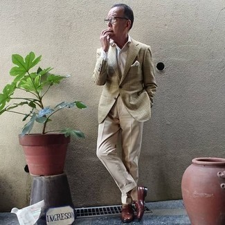 С чем носить коричневые кожаные лоферы за 60 лет мужчине