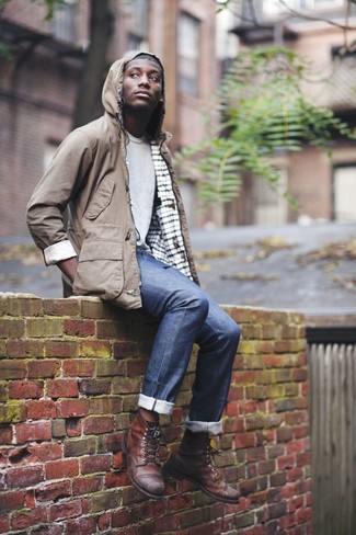 С чем носить коричневую легкую парку мужчине