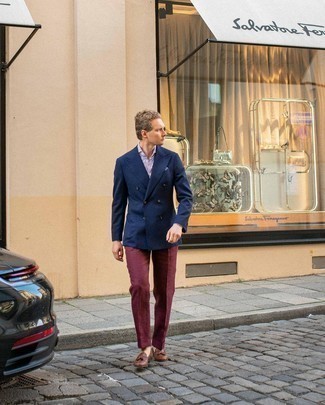 Какие двубортные пиджаки носить с коричневыми лоферами мужчине