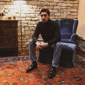 Какие джинсы носить с коричневыми лоферами мужчине