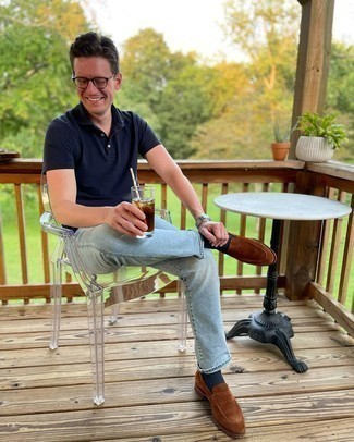 Какие джинсы носить с коричневыми лоферами мужчине