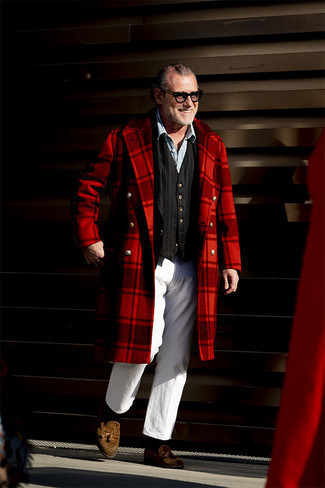 Какие длинные пальто носить с коричневыми лоферами