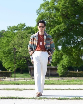 Какие куртки-рубашки носить с коричневыми лоферами мужчине